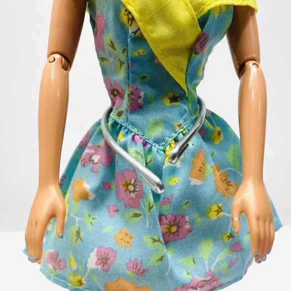 MATTEL BARBIE Doll Blond Hair Articulated Elbow Knees Earrings Dress 12" Tall - Picture 7 of 12